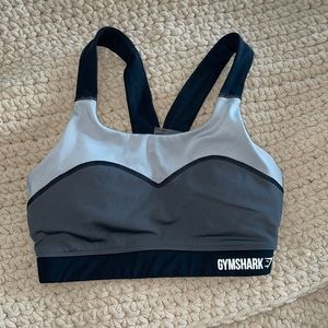 Gymshark grey/black sports bra